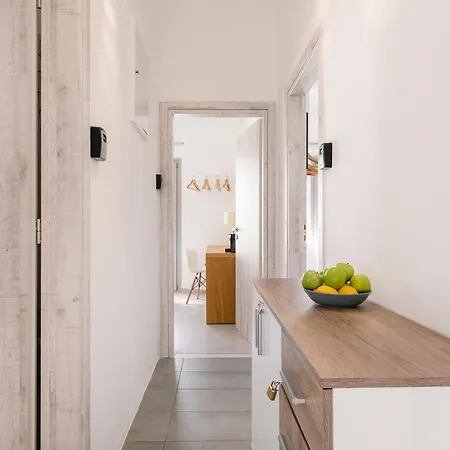 Afluencia Complex No 4,5,6 * Naousa
