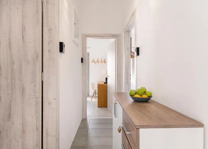 Afluencia Complex No 4,5,6 * Naousa (Paros)